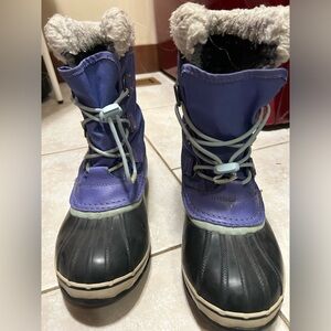Sorel Women's Purple and Black Winter Boots